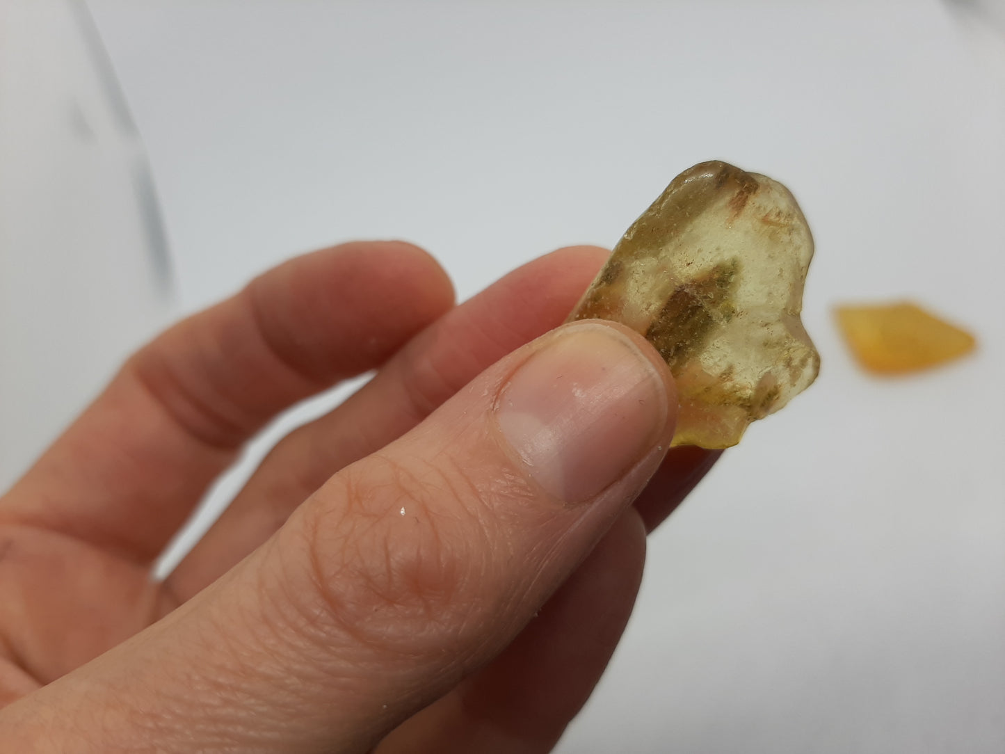 Amber Natural Chunk 2-5g