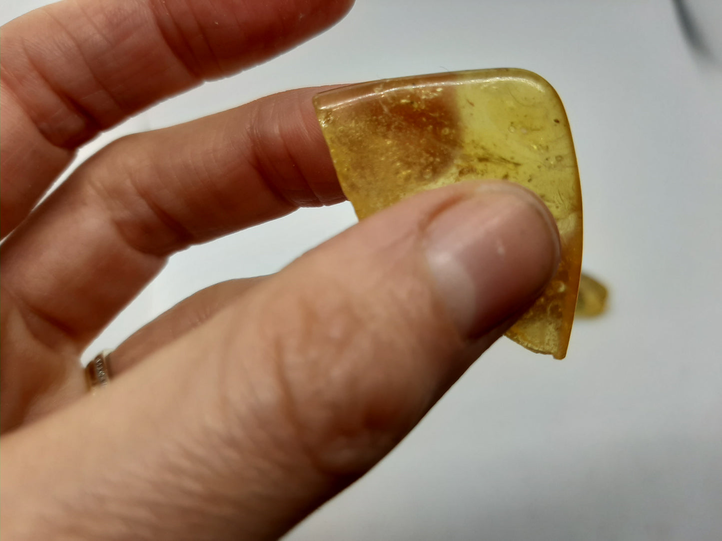 Amber Natural Chunk 2-5g