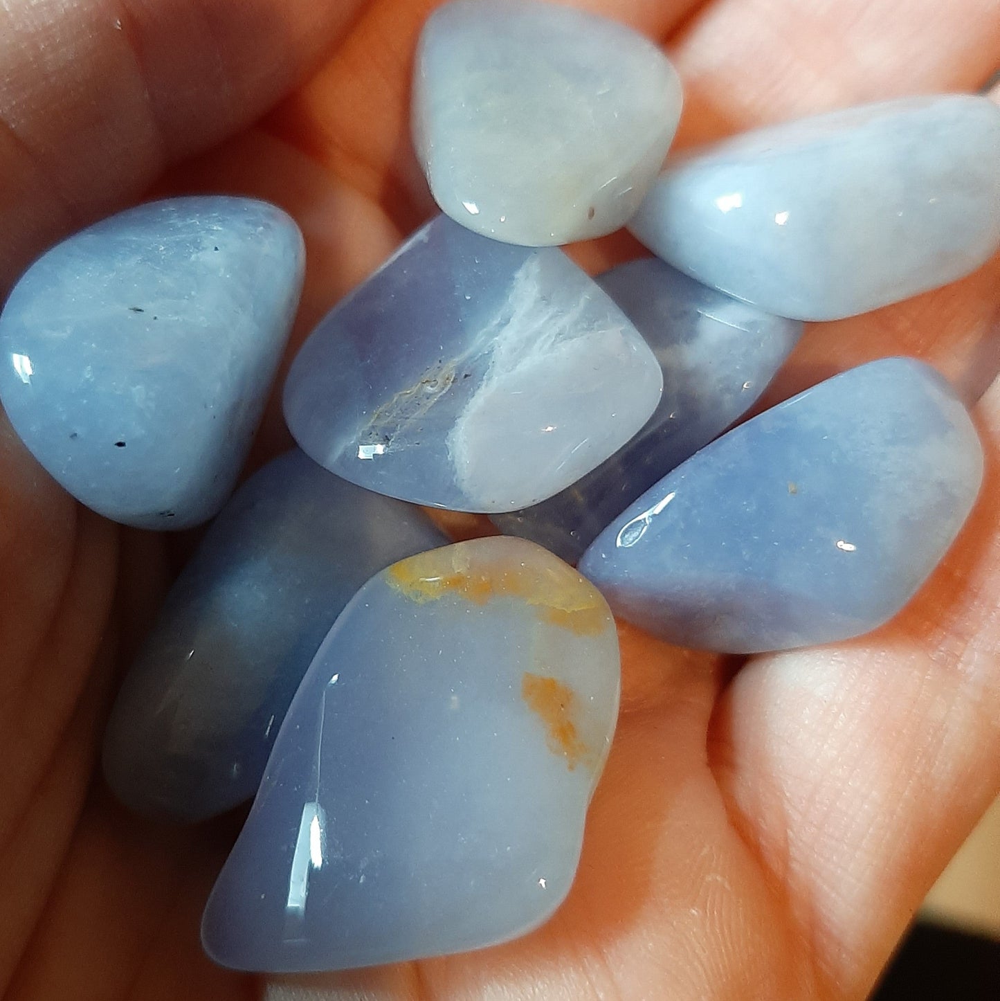 Blue Chalcedony Tumblestone (M)