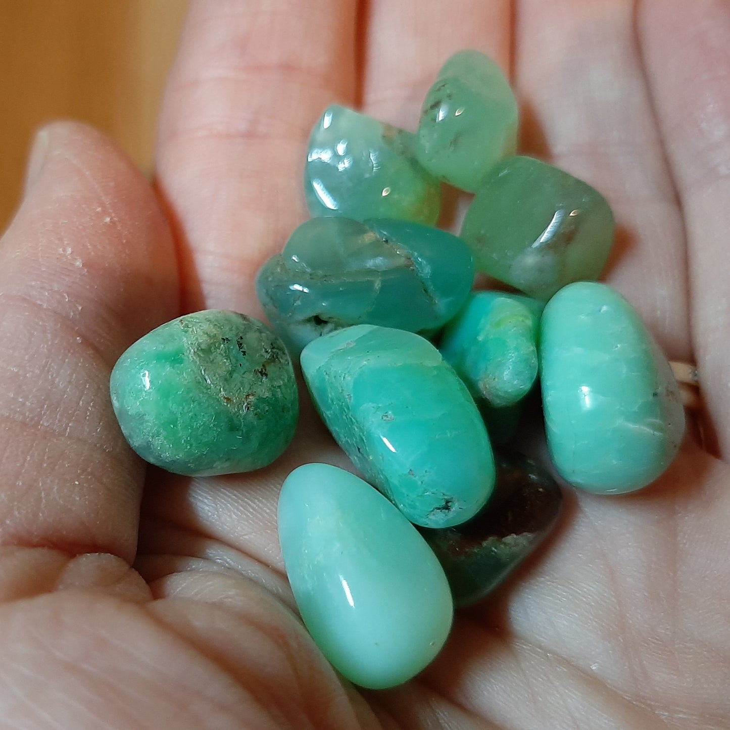 Apple Chrysoprase Tumblestone (S)