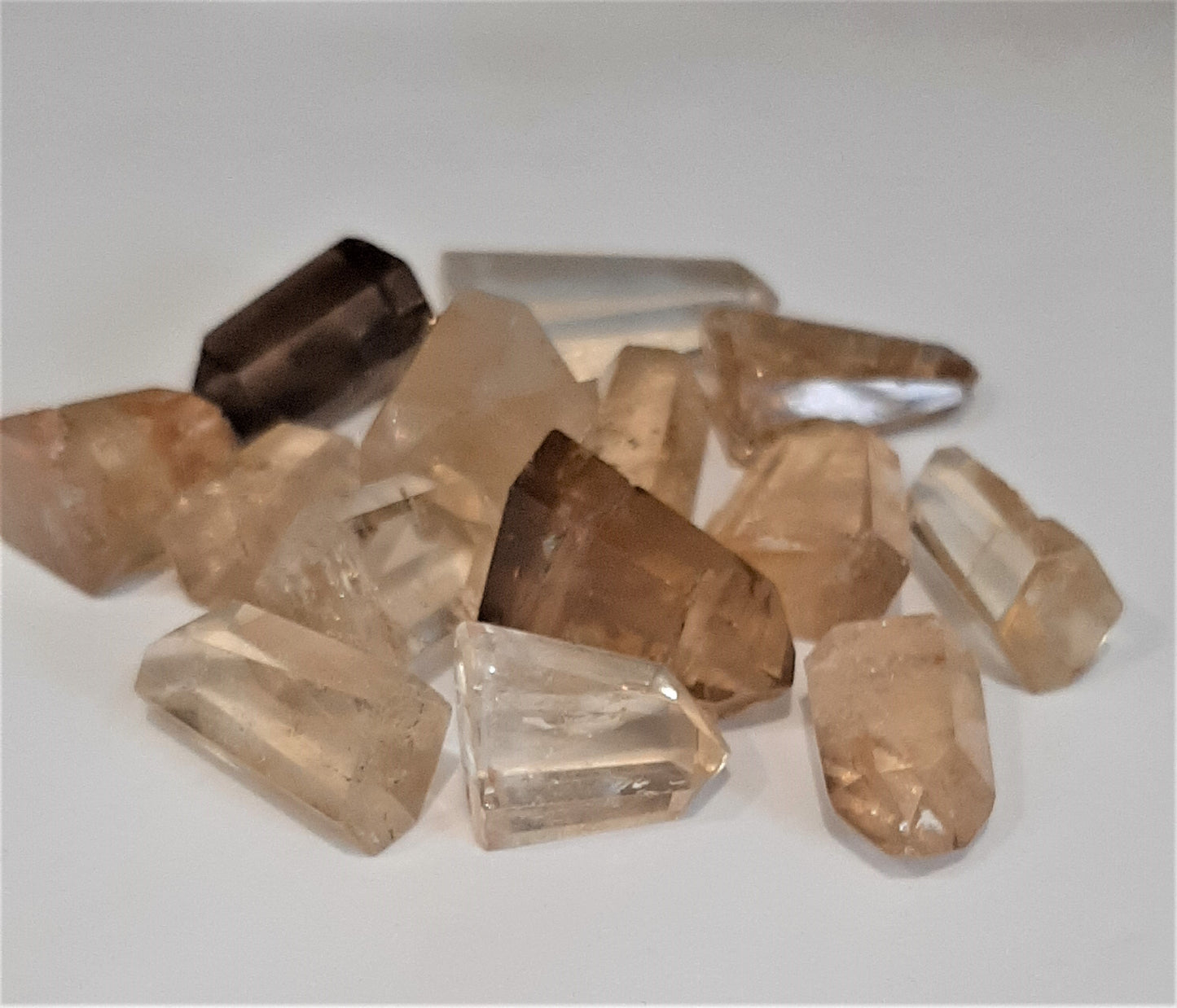 Natural Citrine Point 2cm
