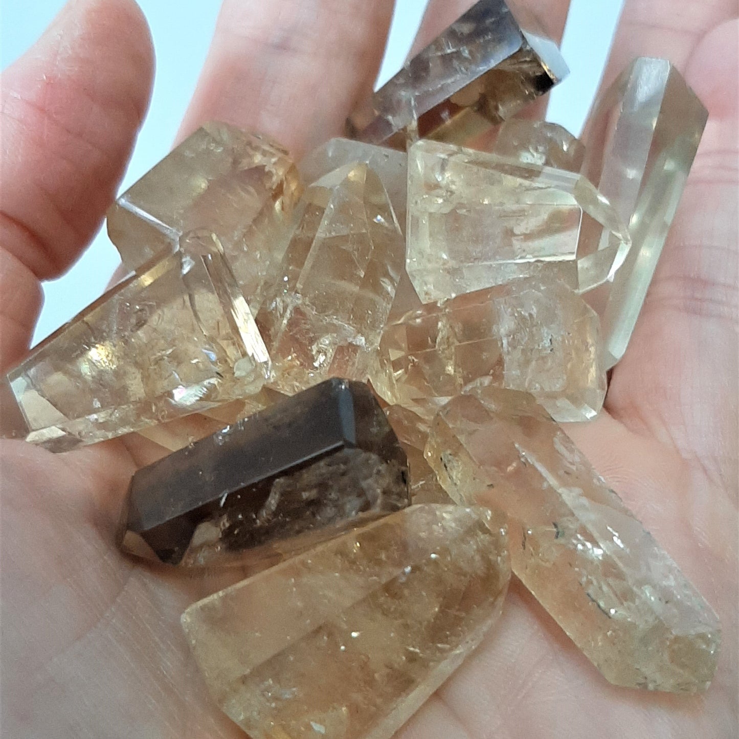 Natural Citrine Point 2cm