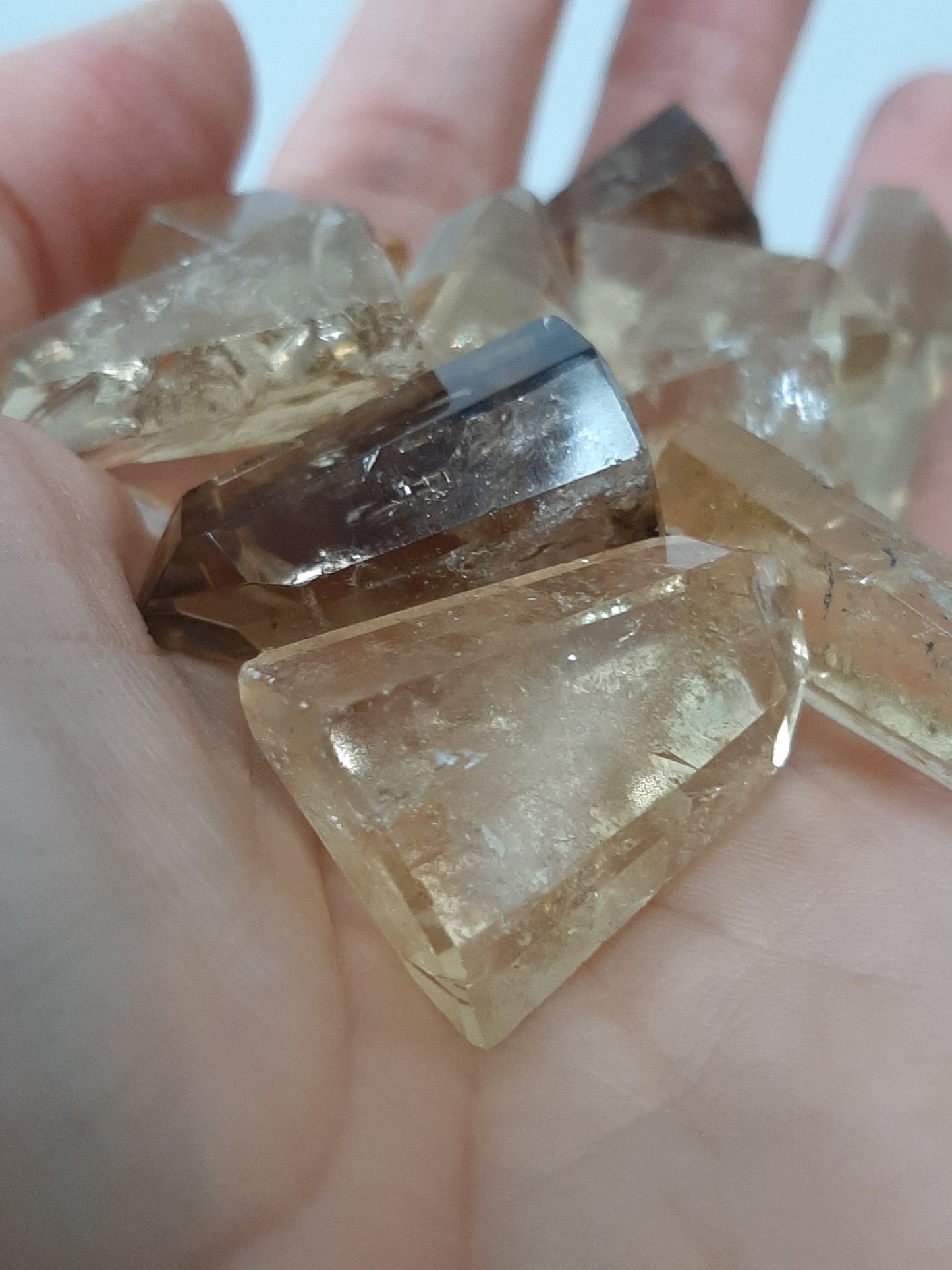 Natural Citrine Point 2cm