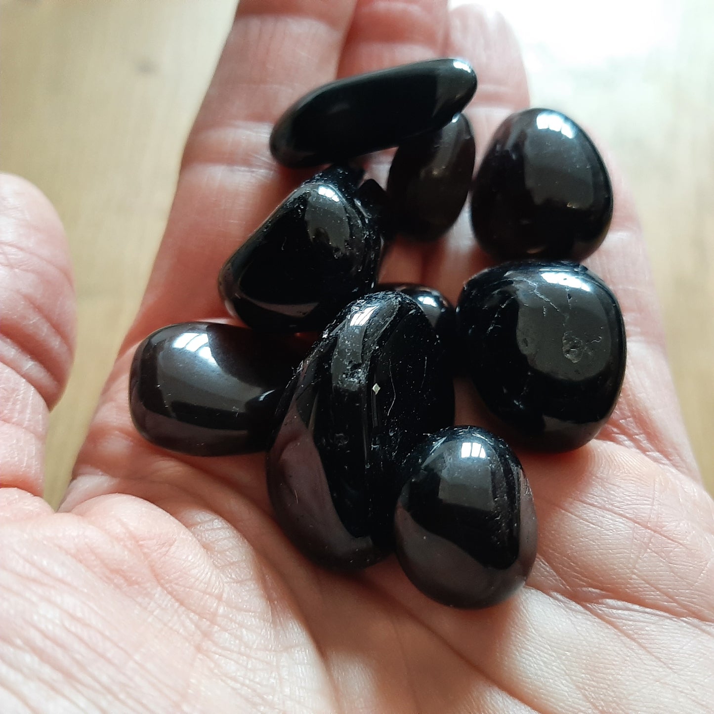 Black Obsidian Tumblestone (S/M)