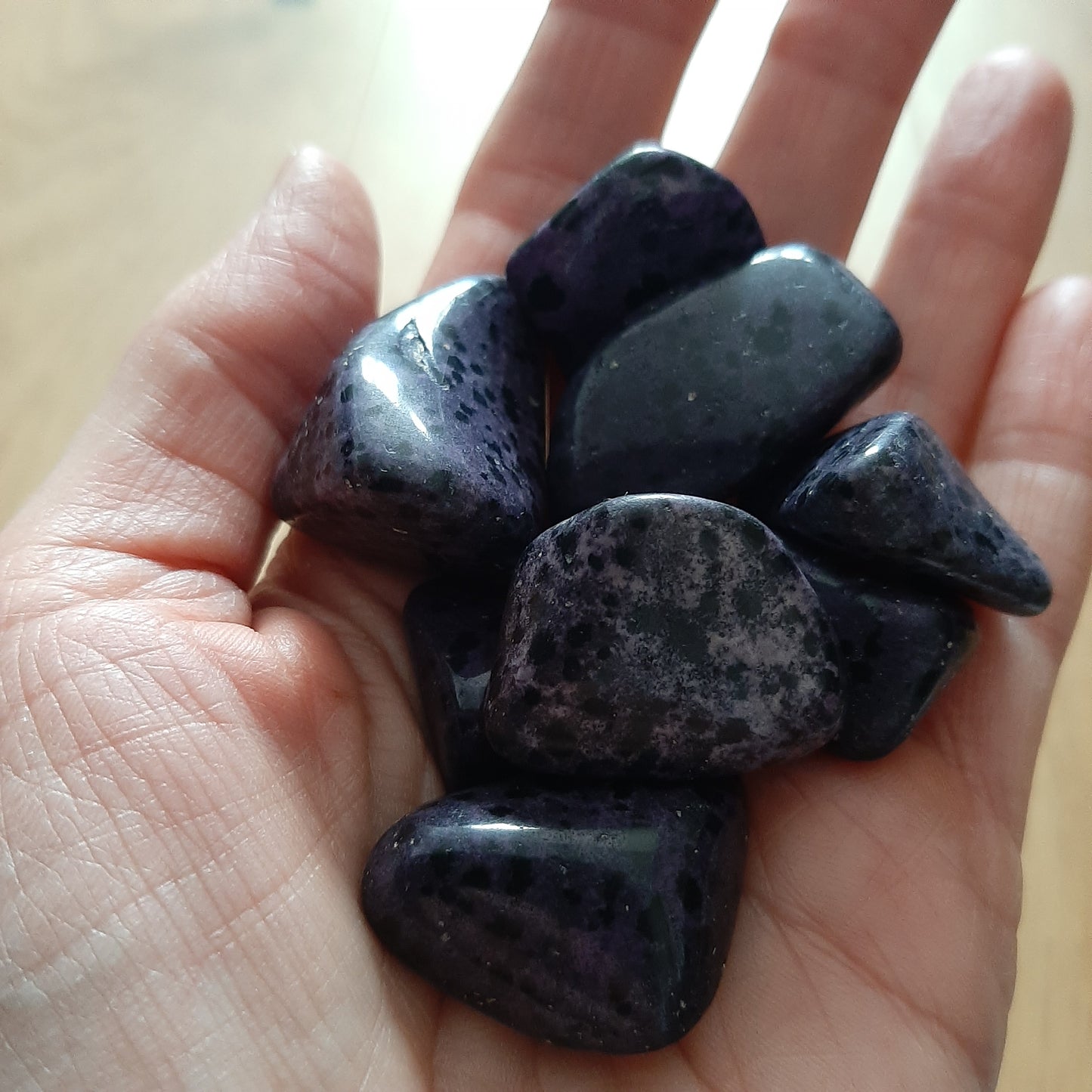 Purple Dalmation Jasper Tumblestone (M)