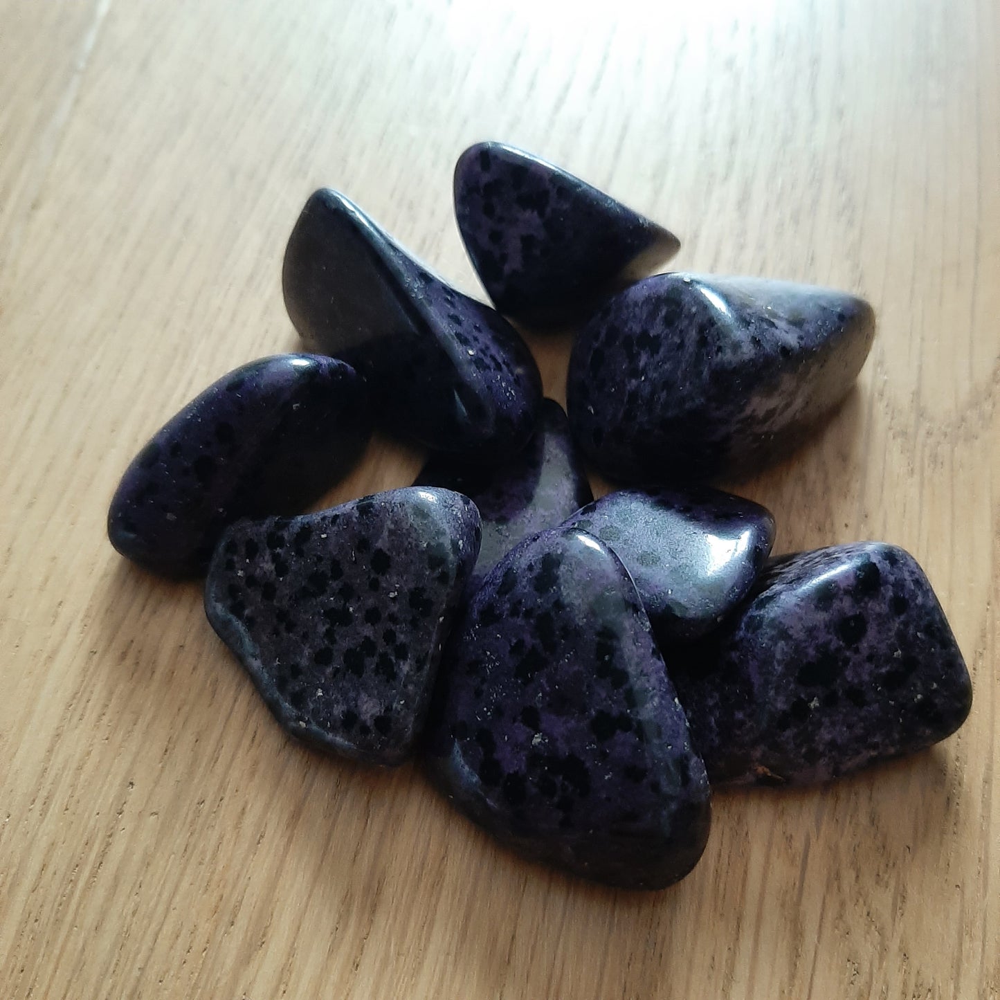 Purple Dalmation Jasper Tumblestone (M)