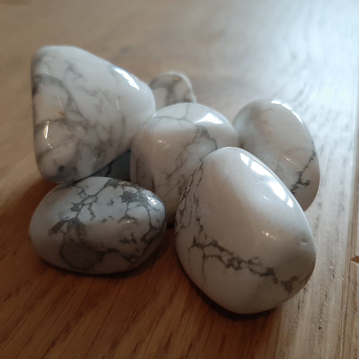 White Howlite Tumblestones (M)