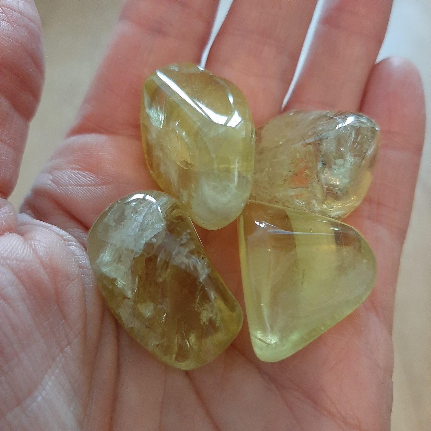 Lemon Quartz Tumblestone (S/M)