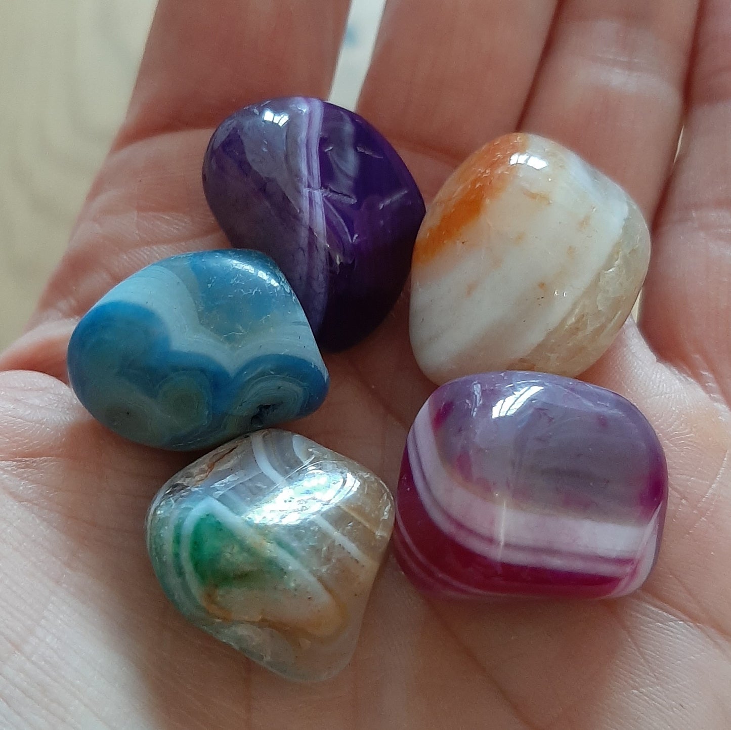 Agate Dyed Tumblestone (M)