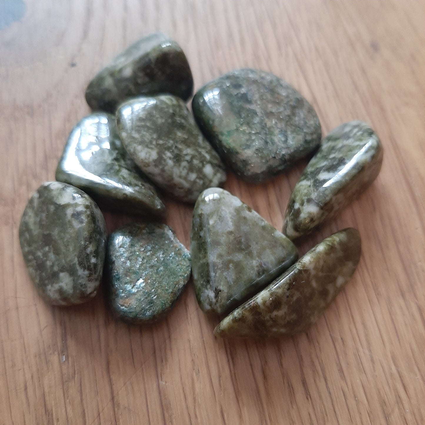 Vesuvianite Tumblestone (M)