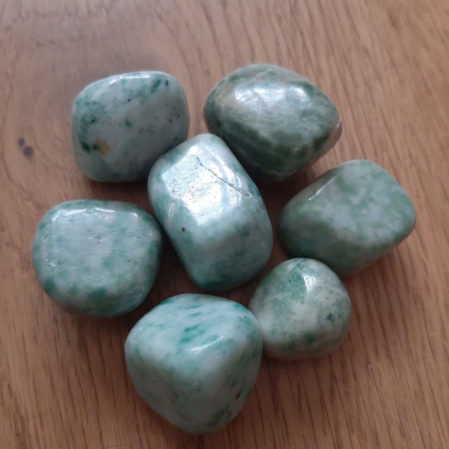 Jade Tumblestone (M)