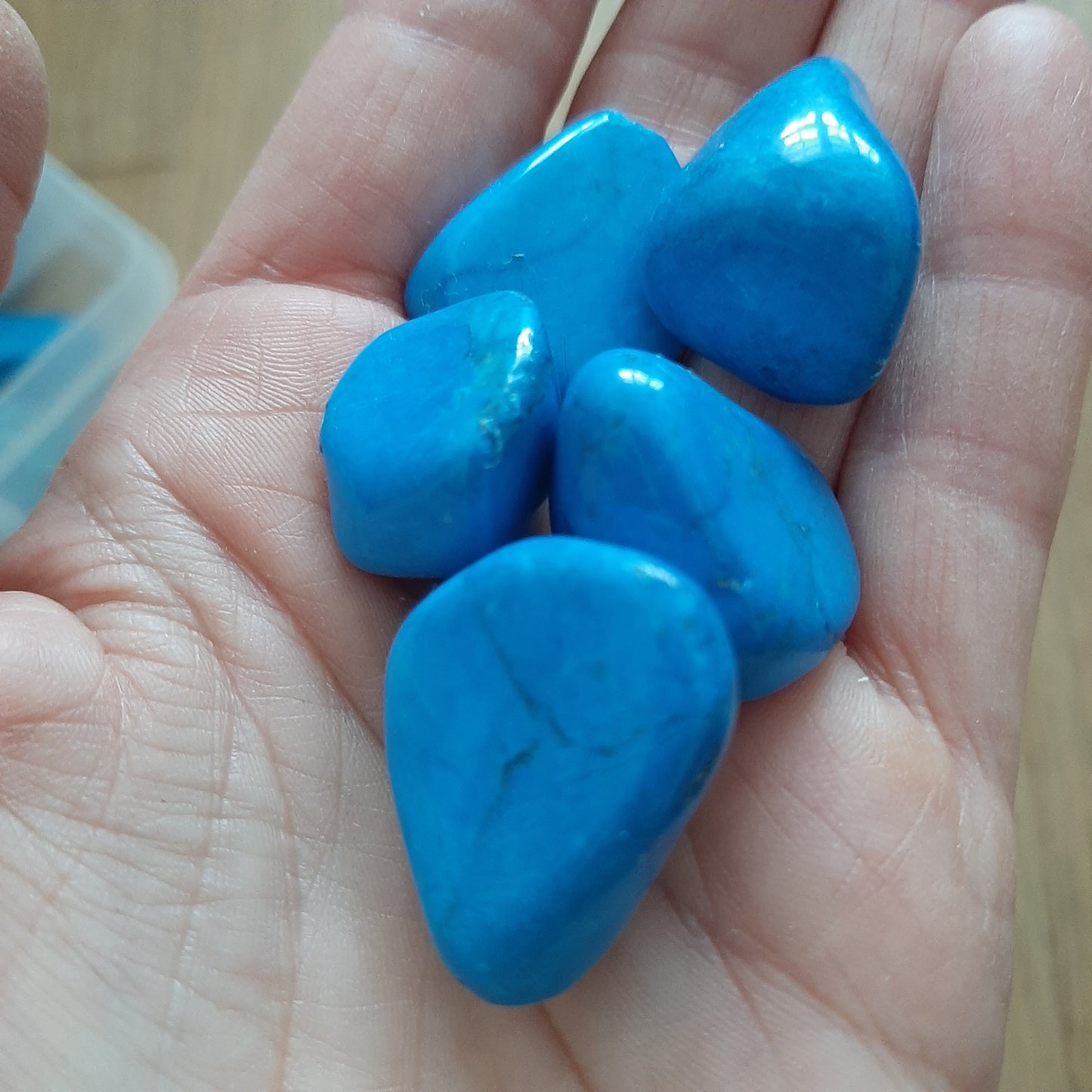 Blue Howlite Tumblestone (M)