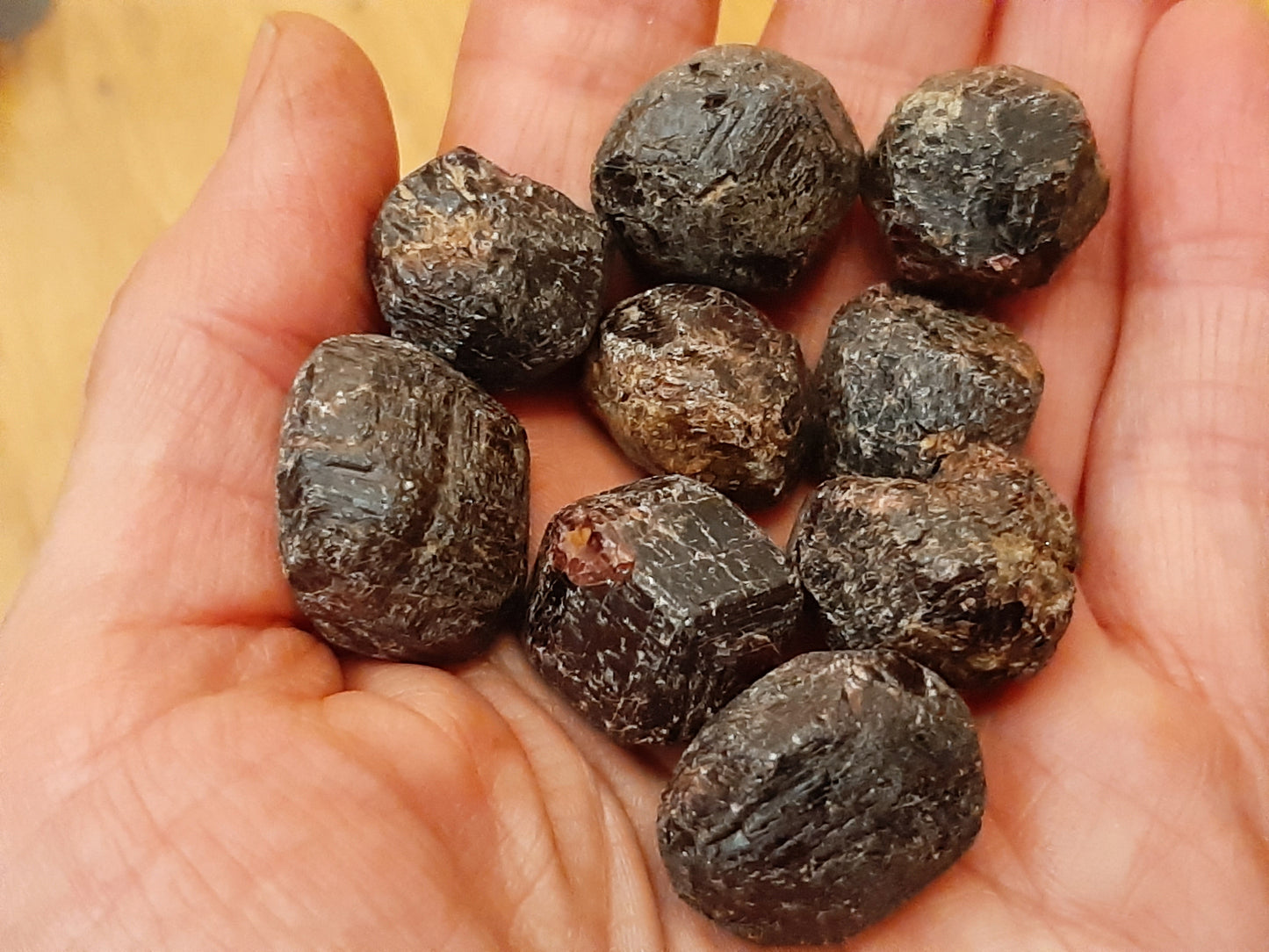 Garnet Natural Stone (M)