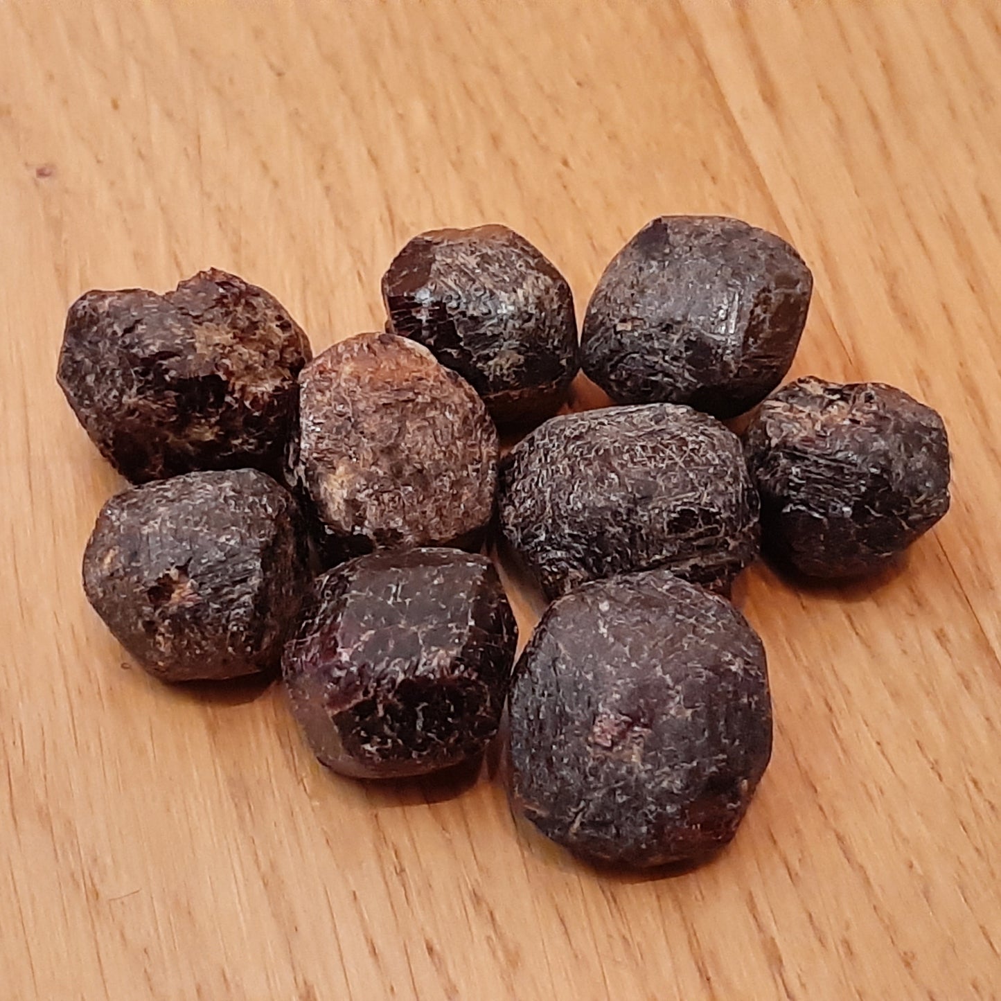 Garnet Natural Stone (M)
