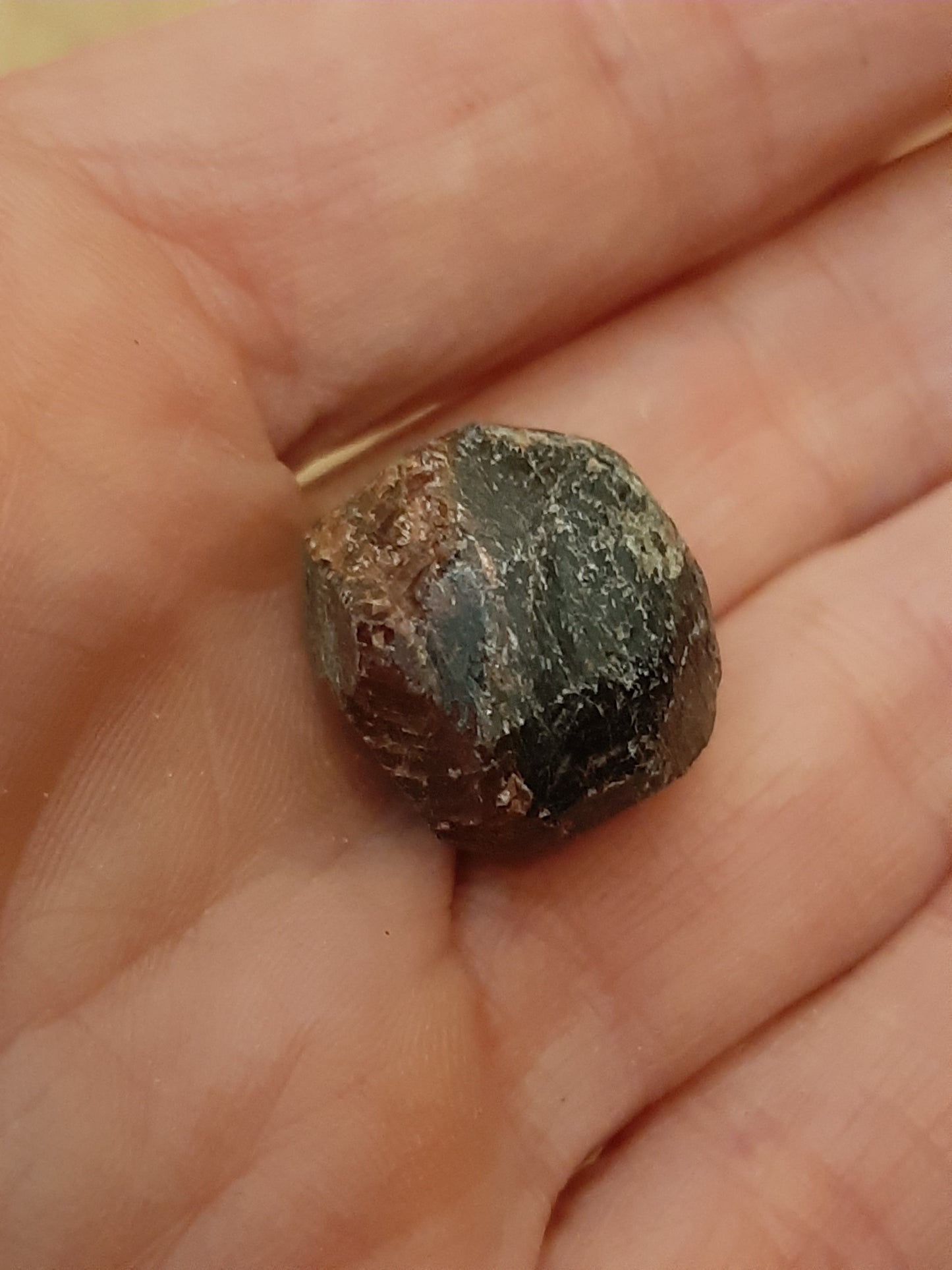Garnet Natural Stone (M)