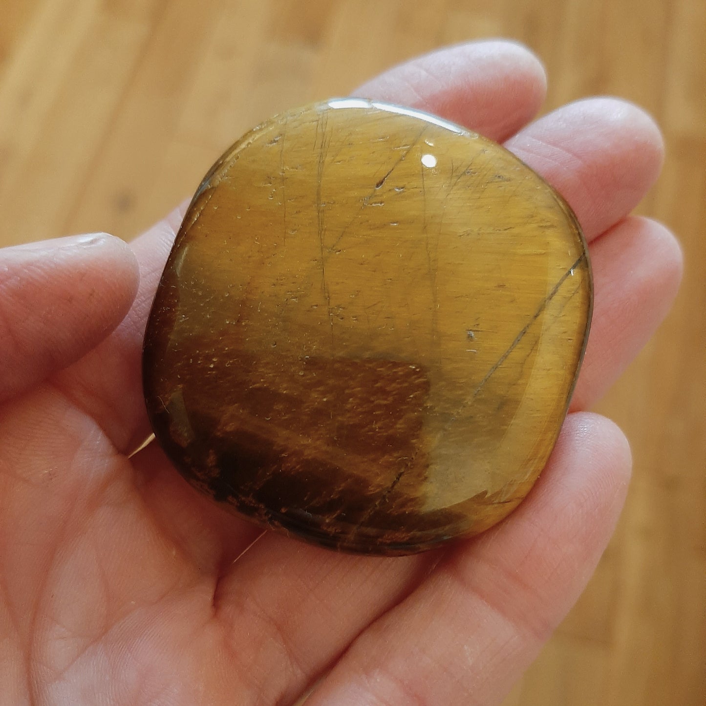 Tigers Eye Palmstone 5cm
