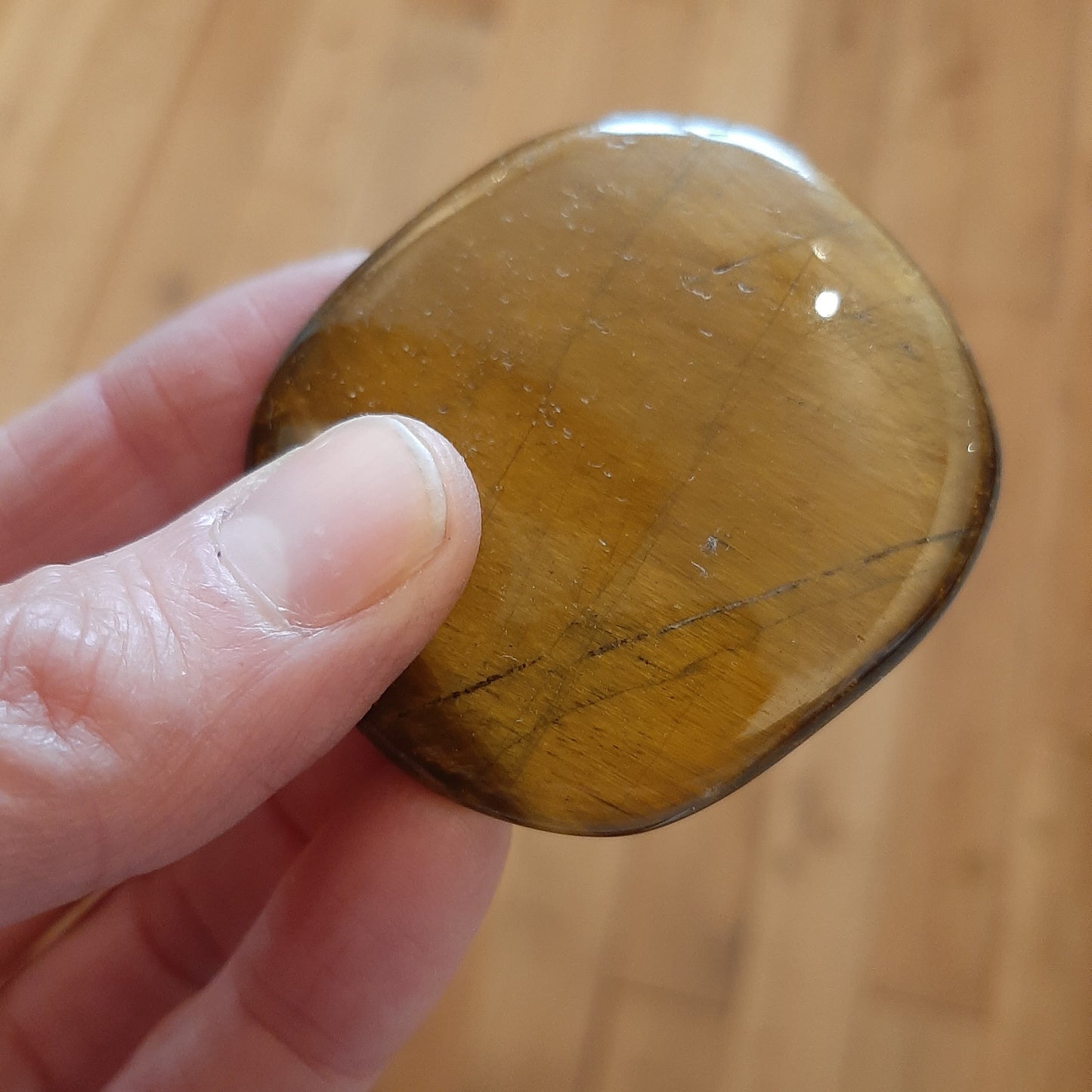 Tigers Eye Palmstone 5cm