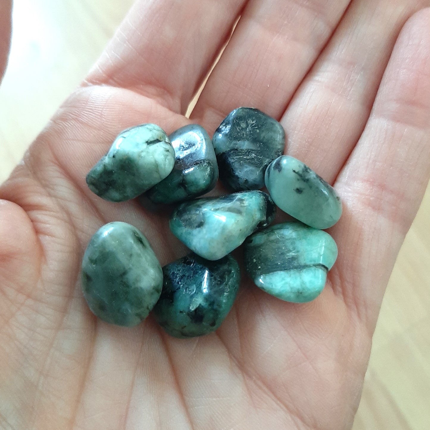 Emerald Tumblestone (S)