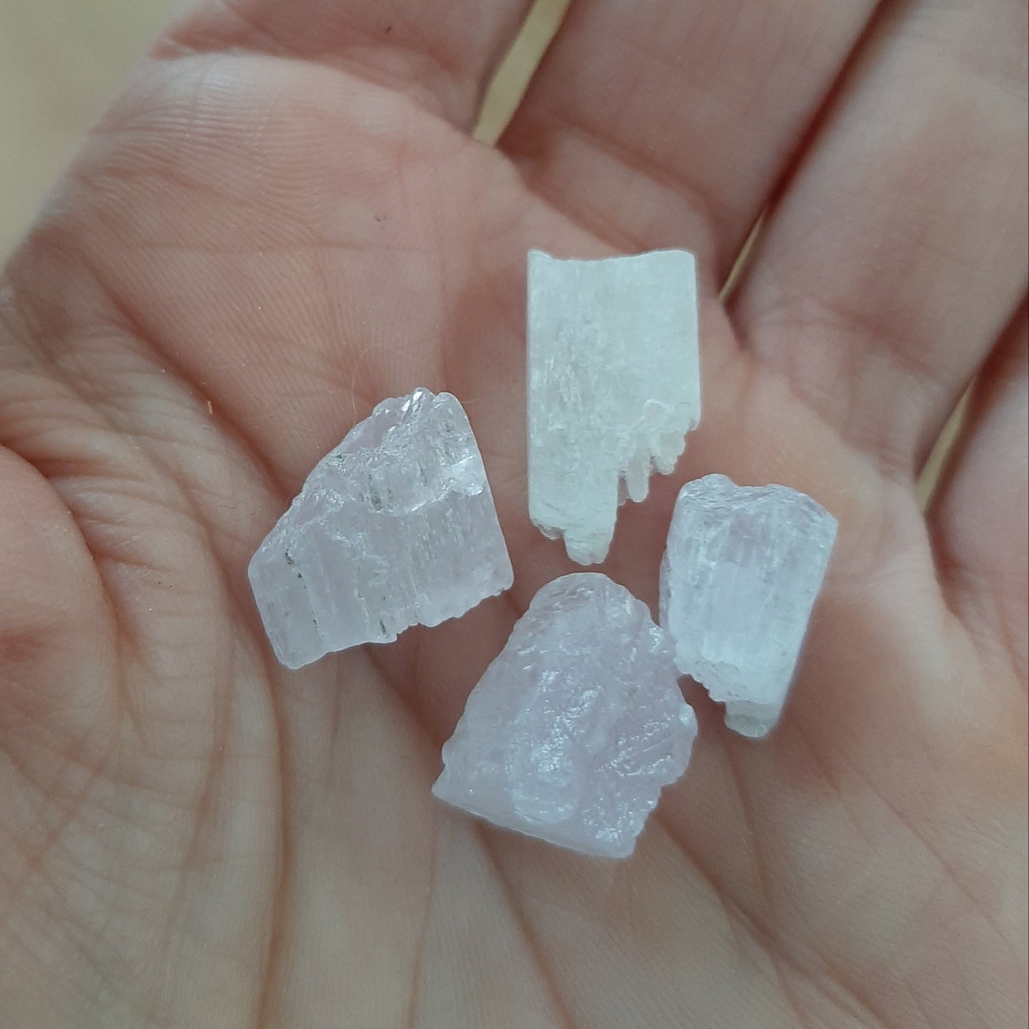 Kunzite Natural Piece (XS)