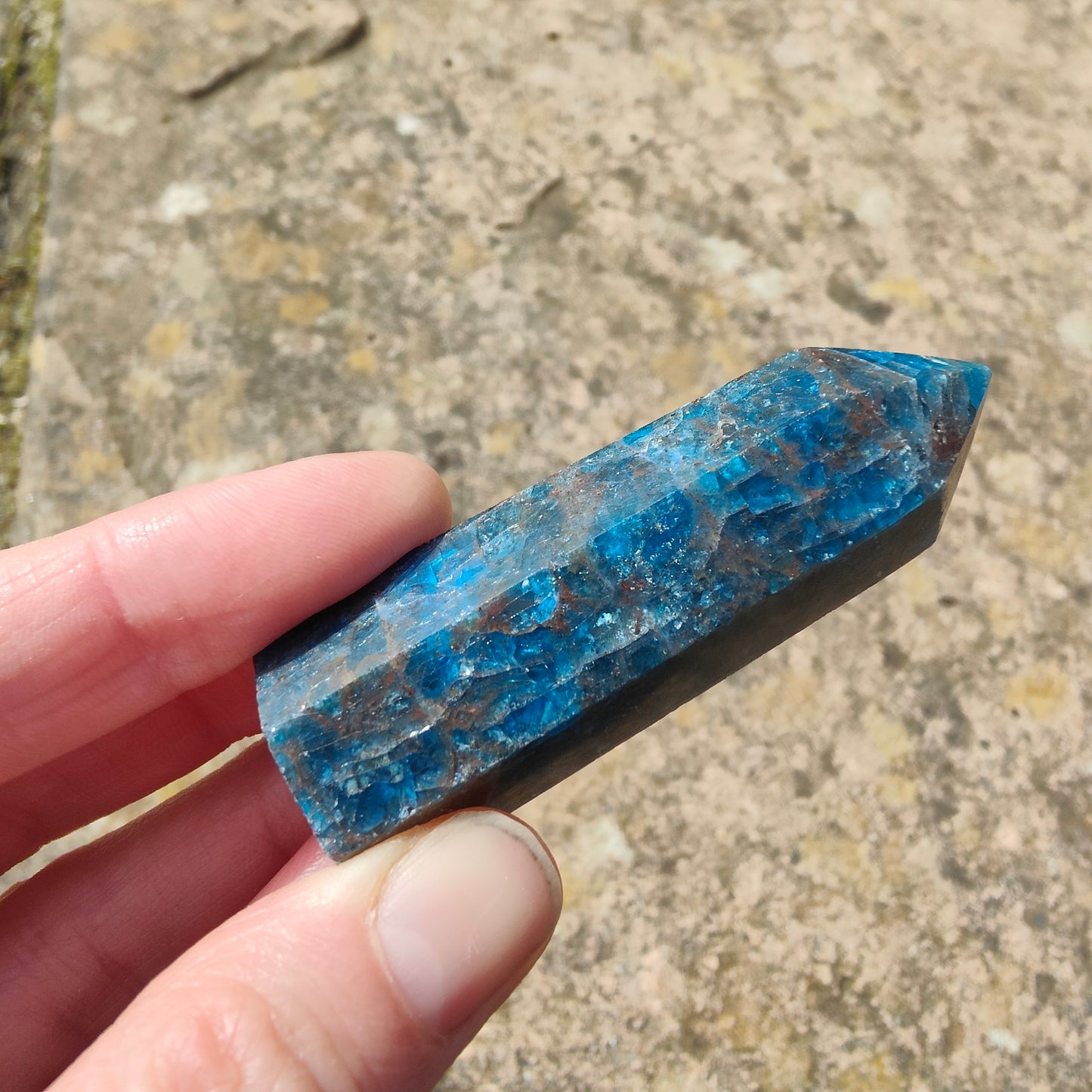 Apatite Tower 7cm