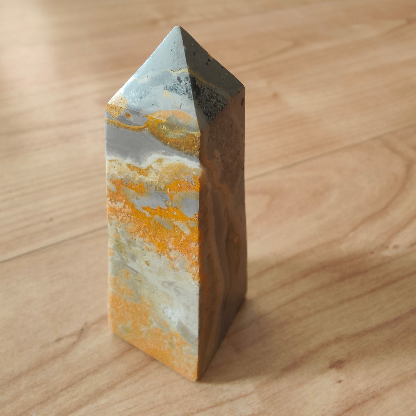 Bumblebee Jasper Tower 10cm