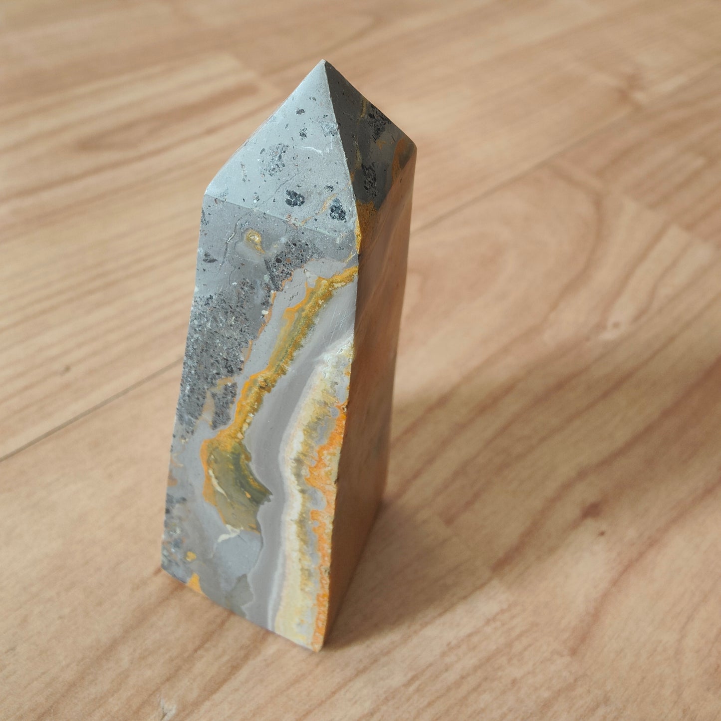 Bumblebee Jasper Tower 10cm