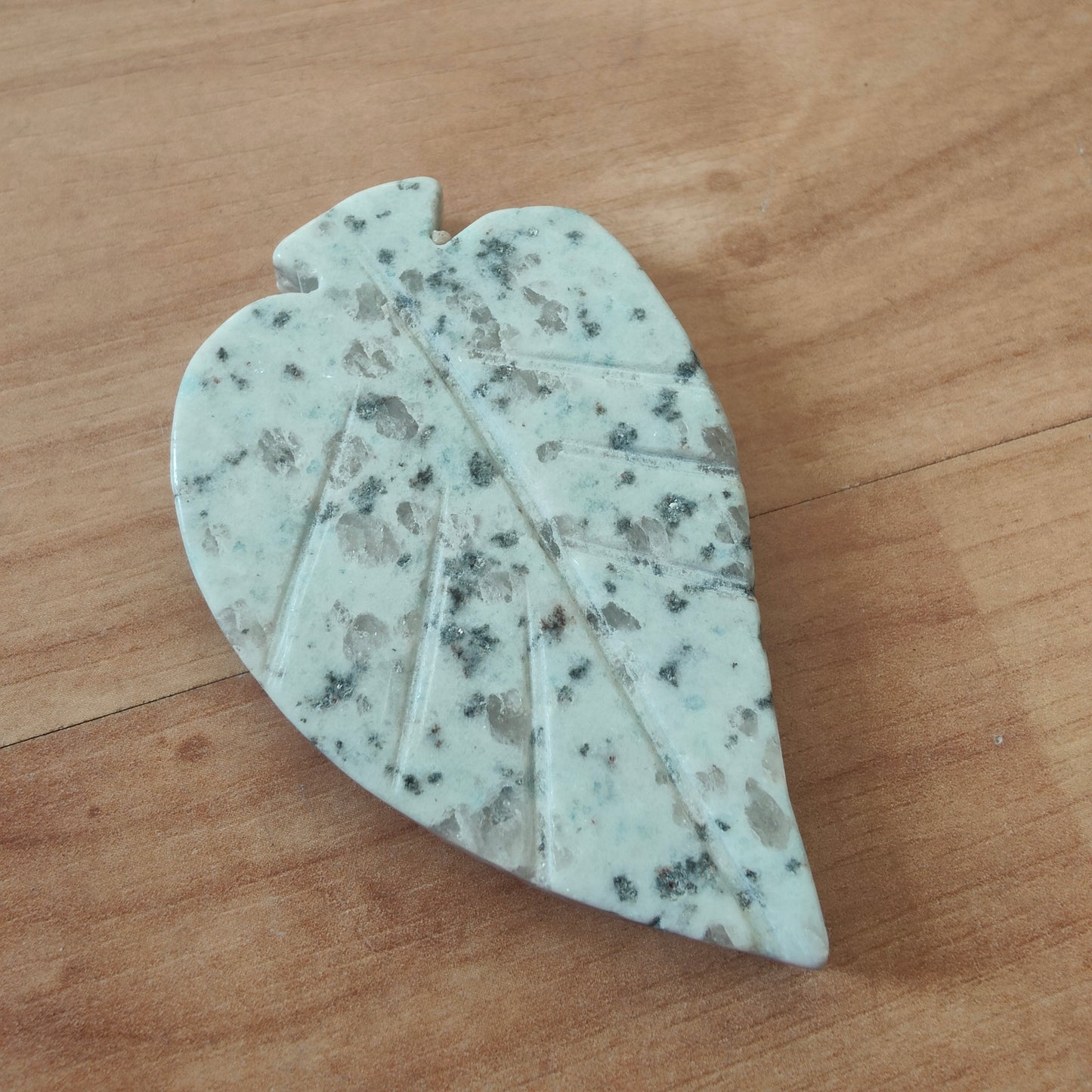 Kiwi Jasper Carved Leaf 7cm