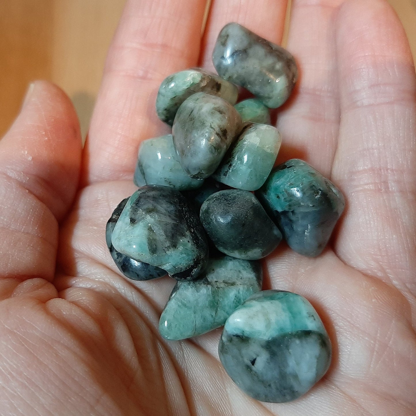 Emerald Tumblestone (S)