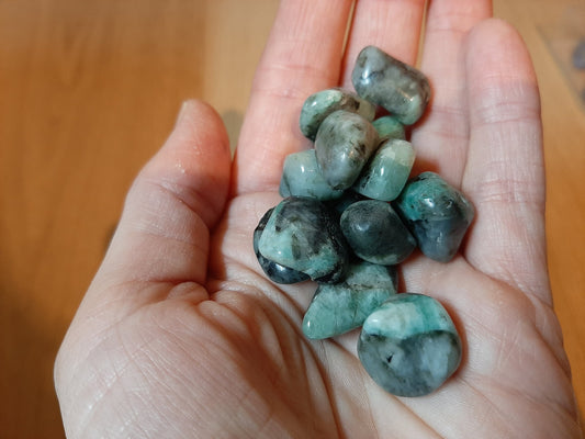 Emerald Tumblestones