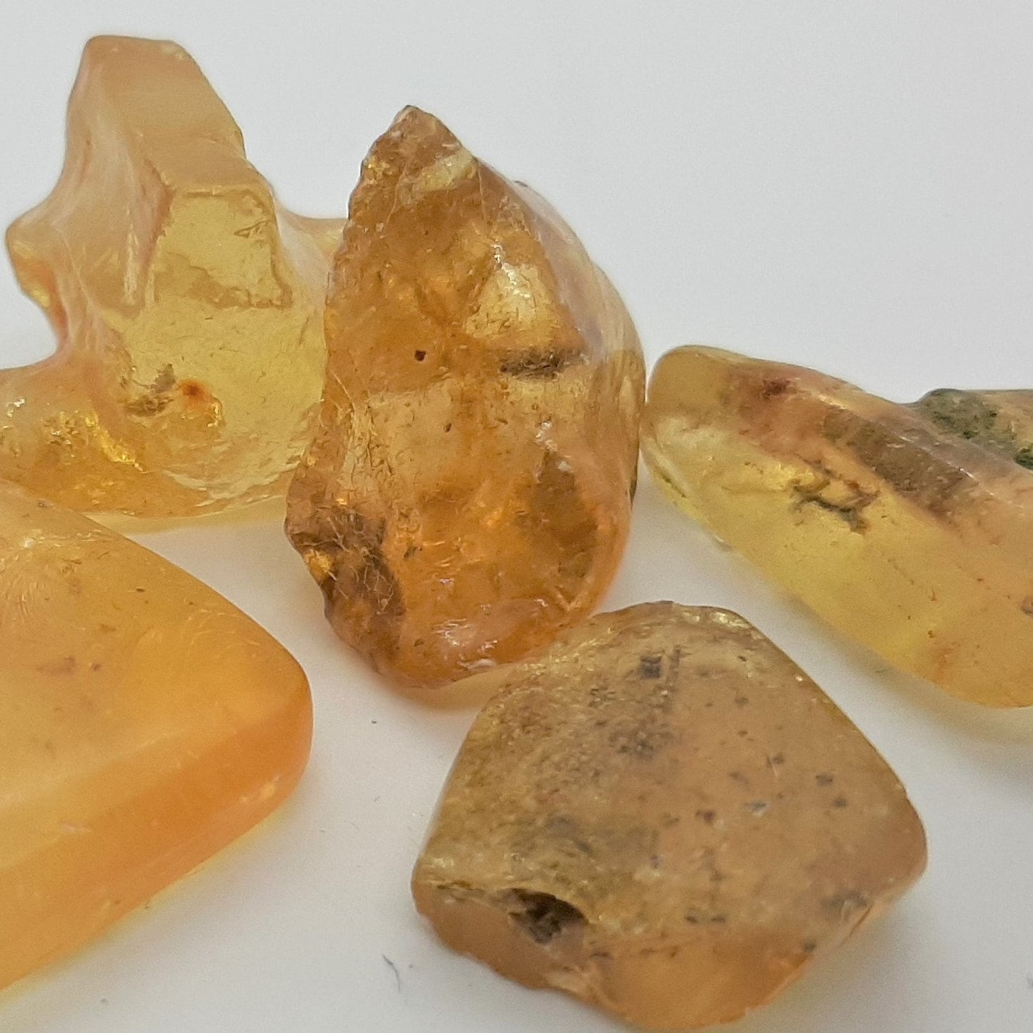 Amber Natural Chunk 2-5g