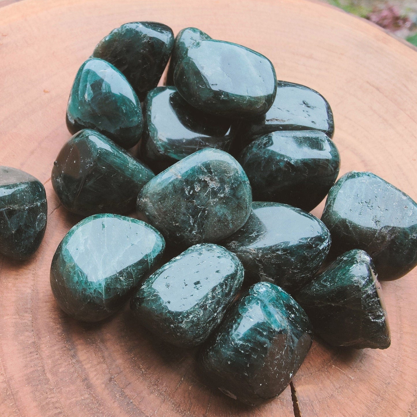 Apatite Tumblestone (M)
