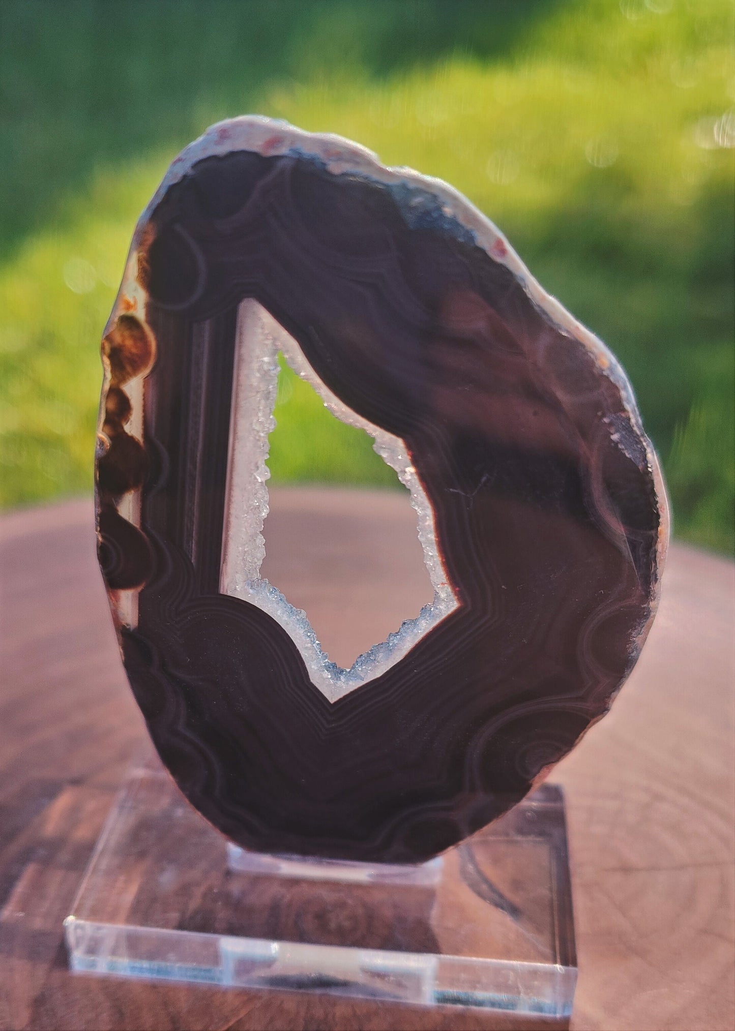 Black/White Agate Slice on stand