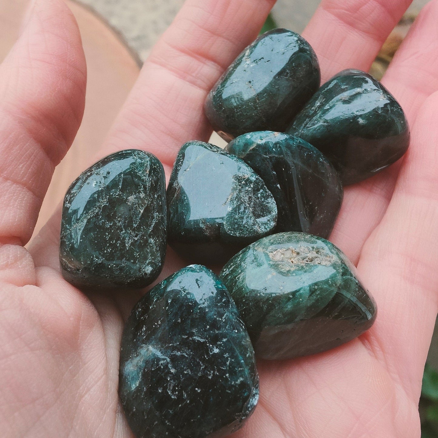 Apatite Tumblestone (M)