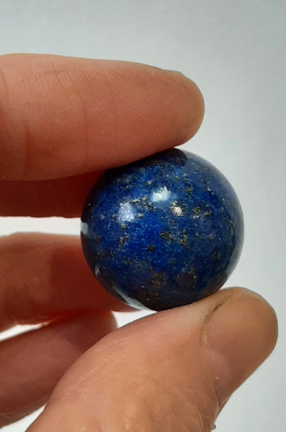 Gemstone spheres: quartz, lapis lazuli, amethyst balls