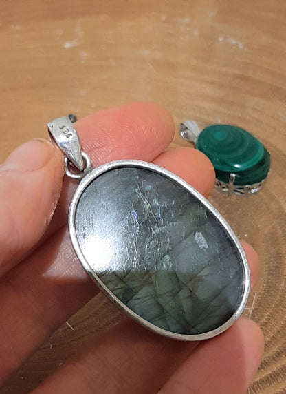 Labradorite Pendant in 925 Silver