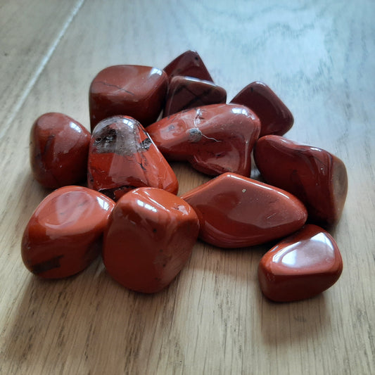 Red Jasper Tumblestone (M)