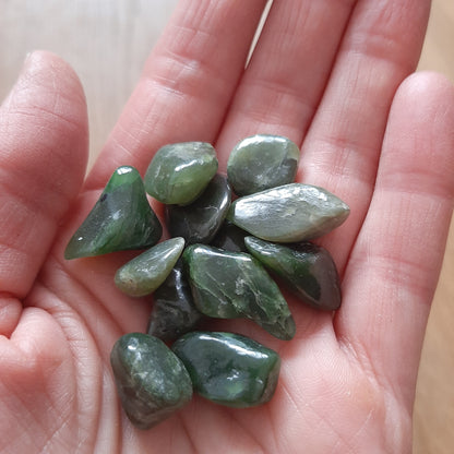 Nephrite Jade Tumblestones (S)