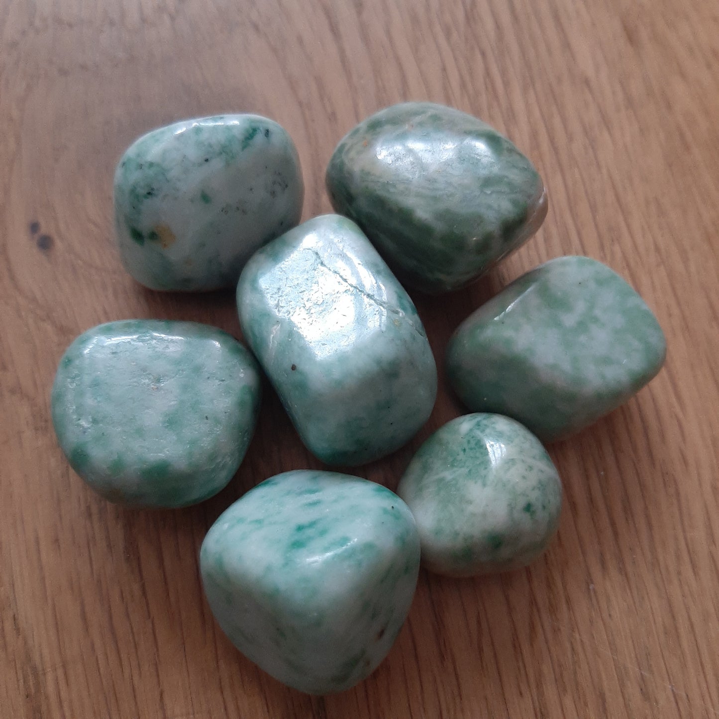 Jade Tumblestones (M)