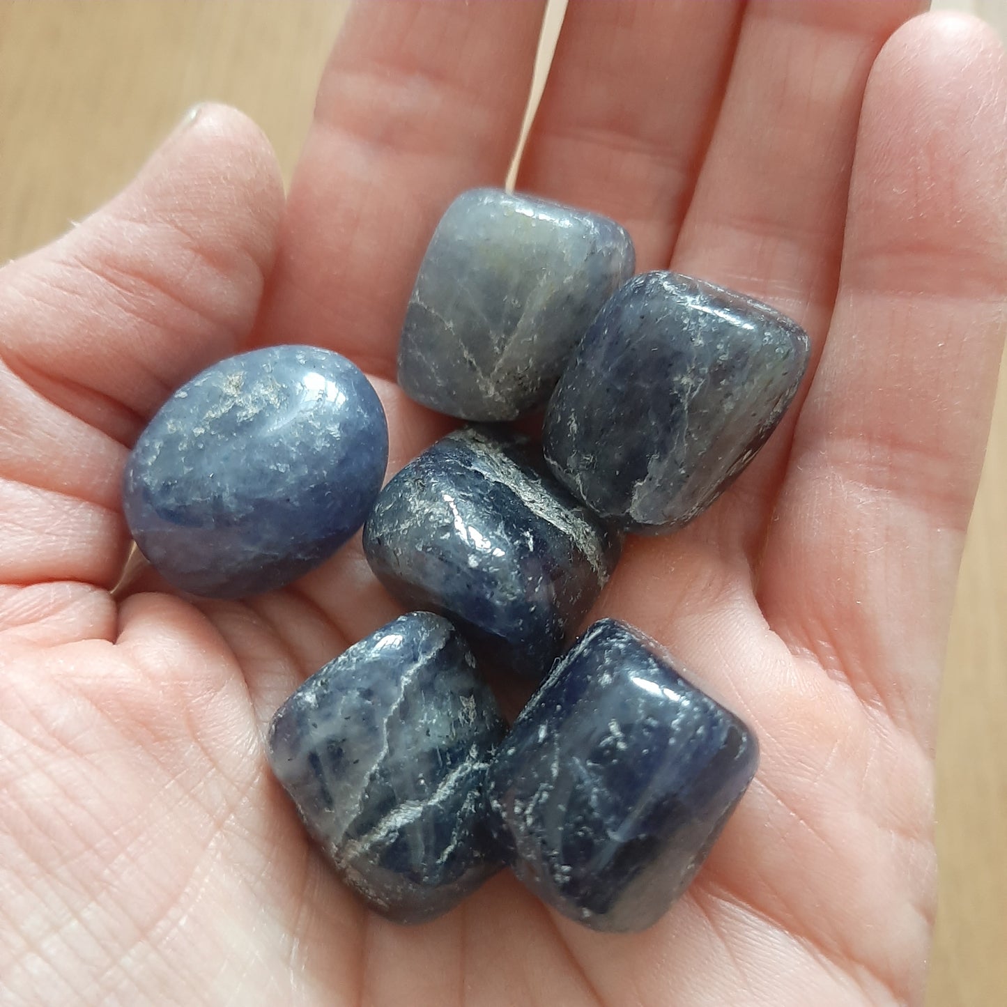 Iolite Tumblestones (M)