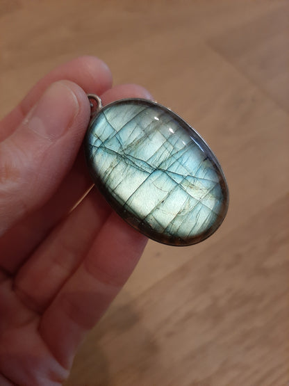 Labradorite Pendant in 925 Silver