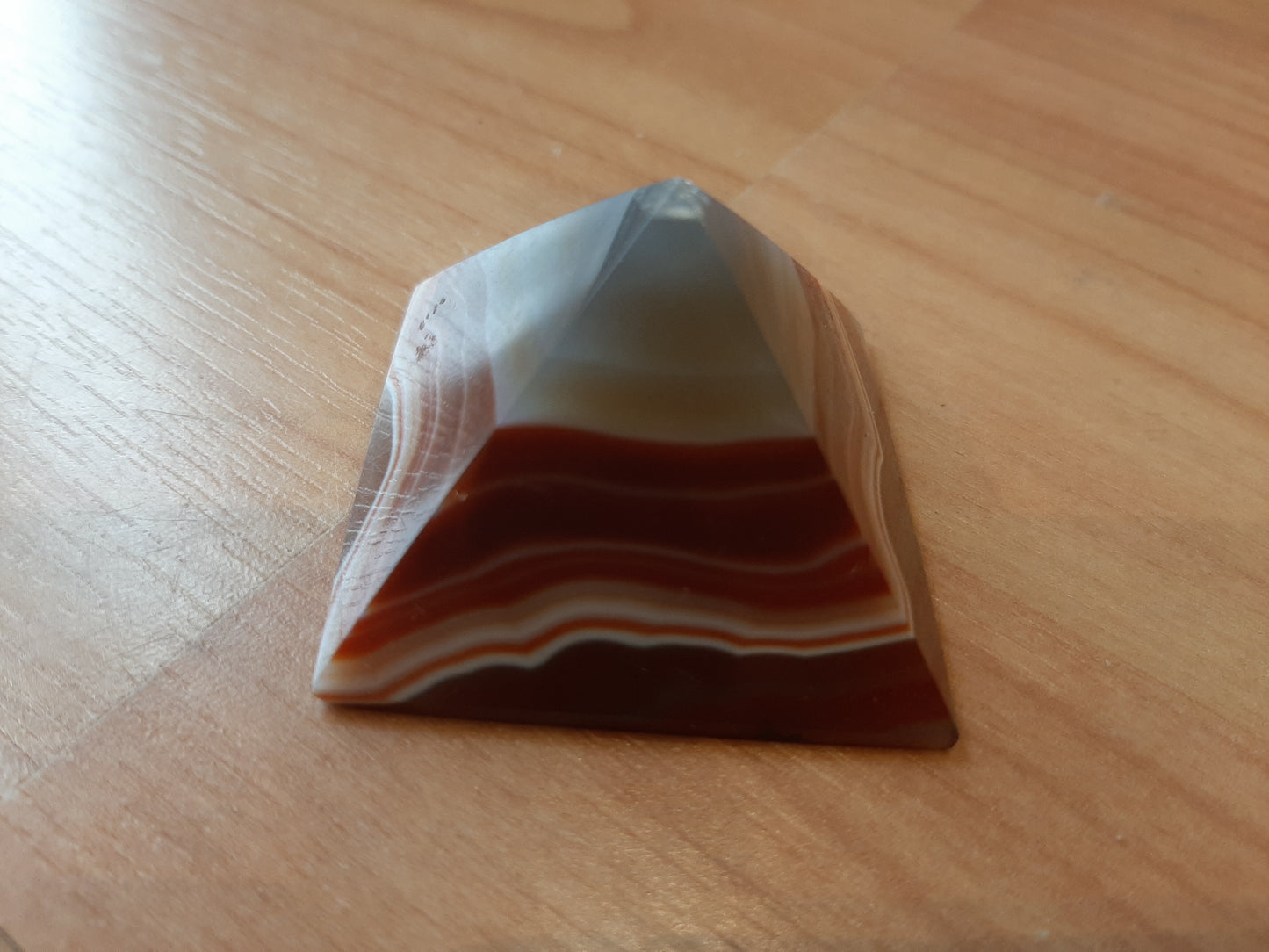 Agate Pyramid 4.5cm