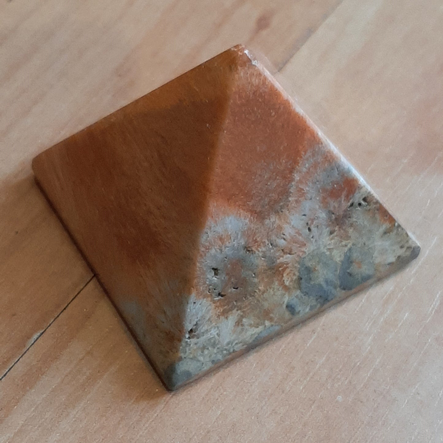 Celestobarite Pyramid 4cm