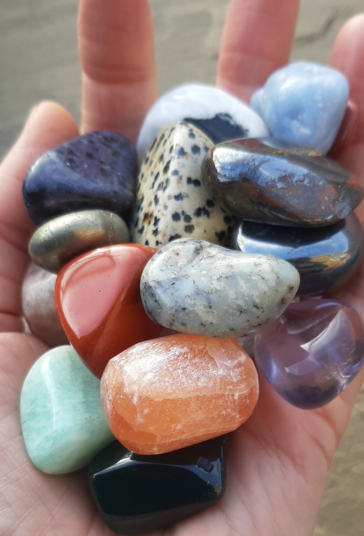 40 Tumblestones Bargain Box