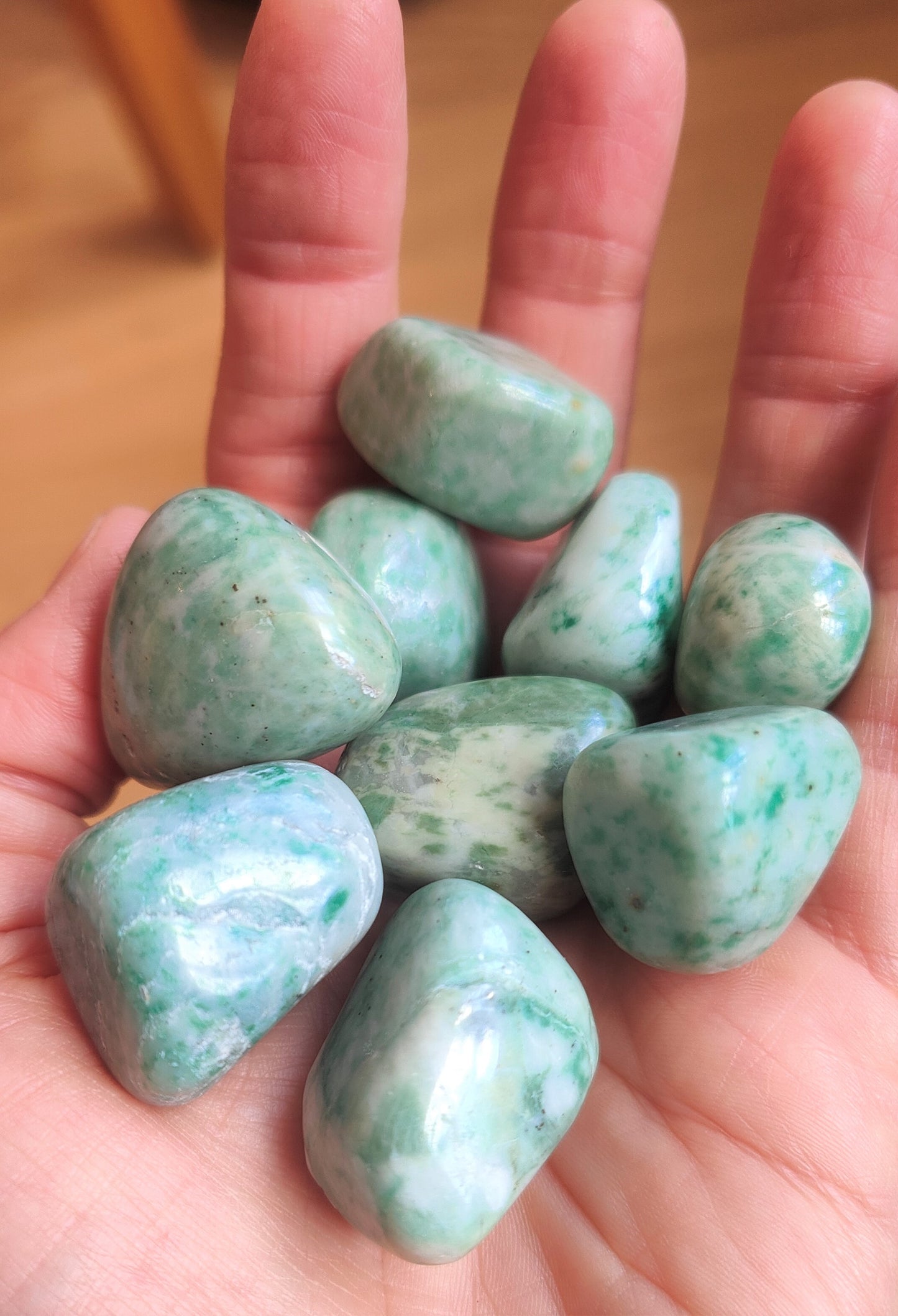 Jade Tumblestones (M)