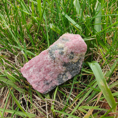 Large natural raw Rhodonite piece