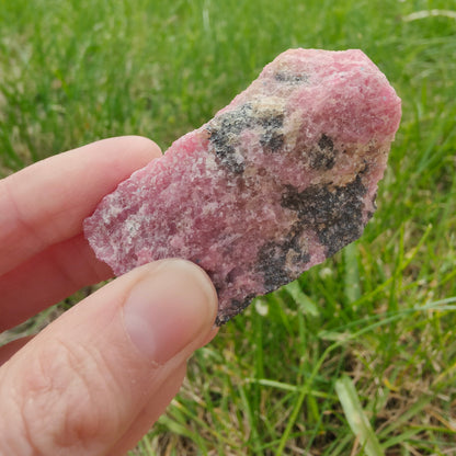 Large natural raw Rhodonite piece