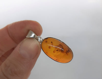 925 Sterling Silver Oval Pendant with genuine Amber