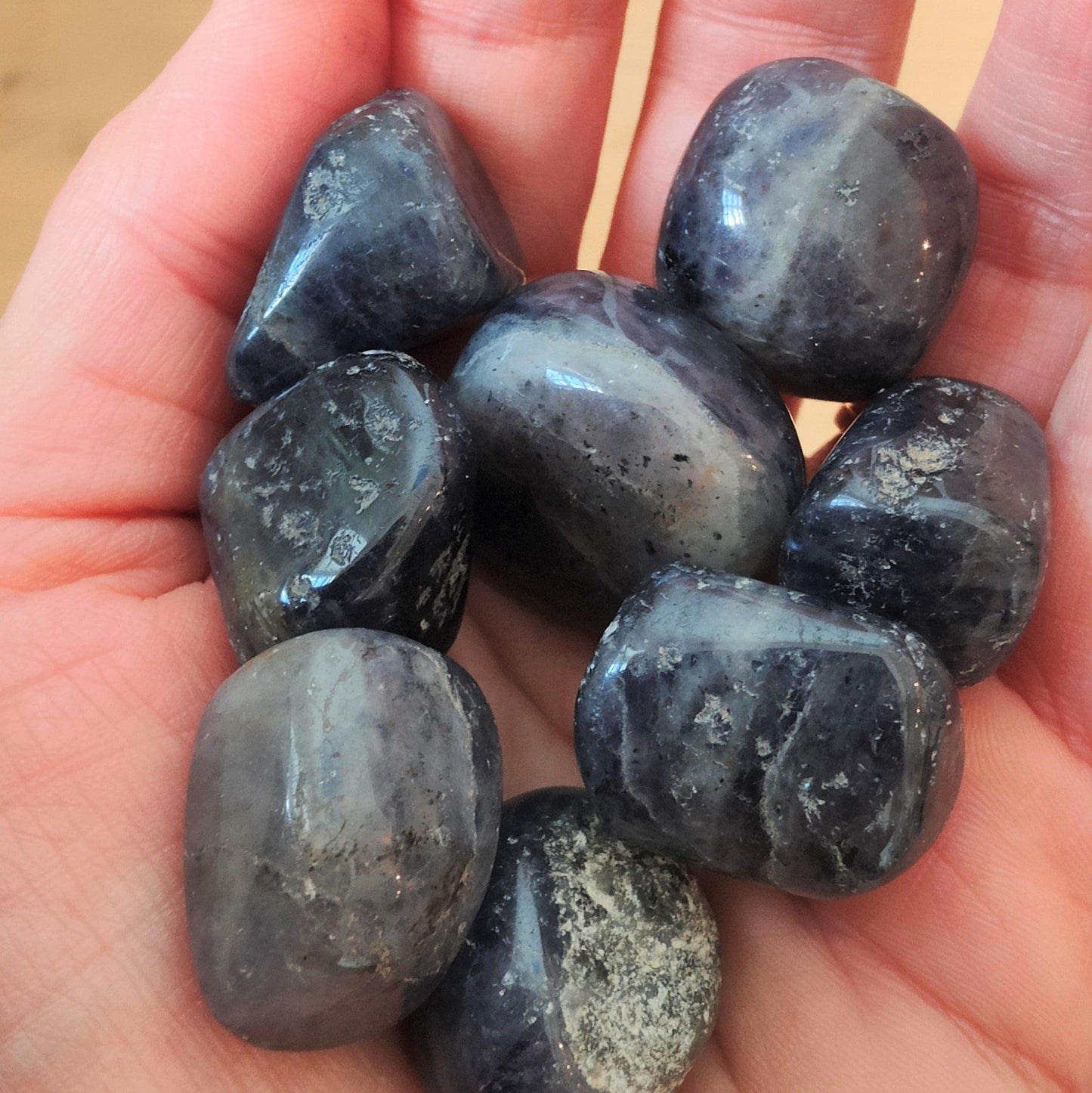 Iolite Tumblestones (M)