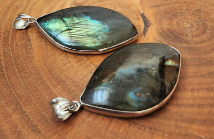 Labradorite silver plated pendant