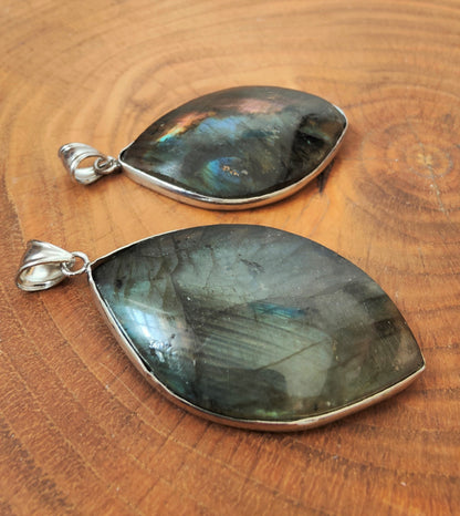 Labradorite silver plated pendant